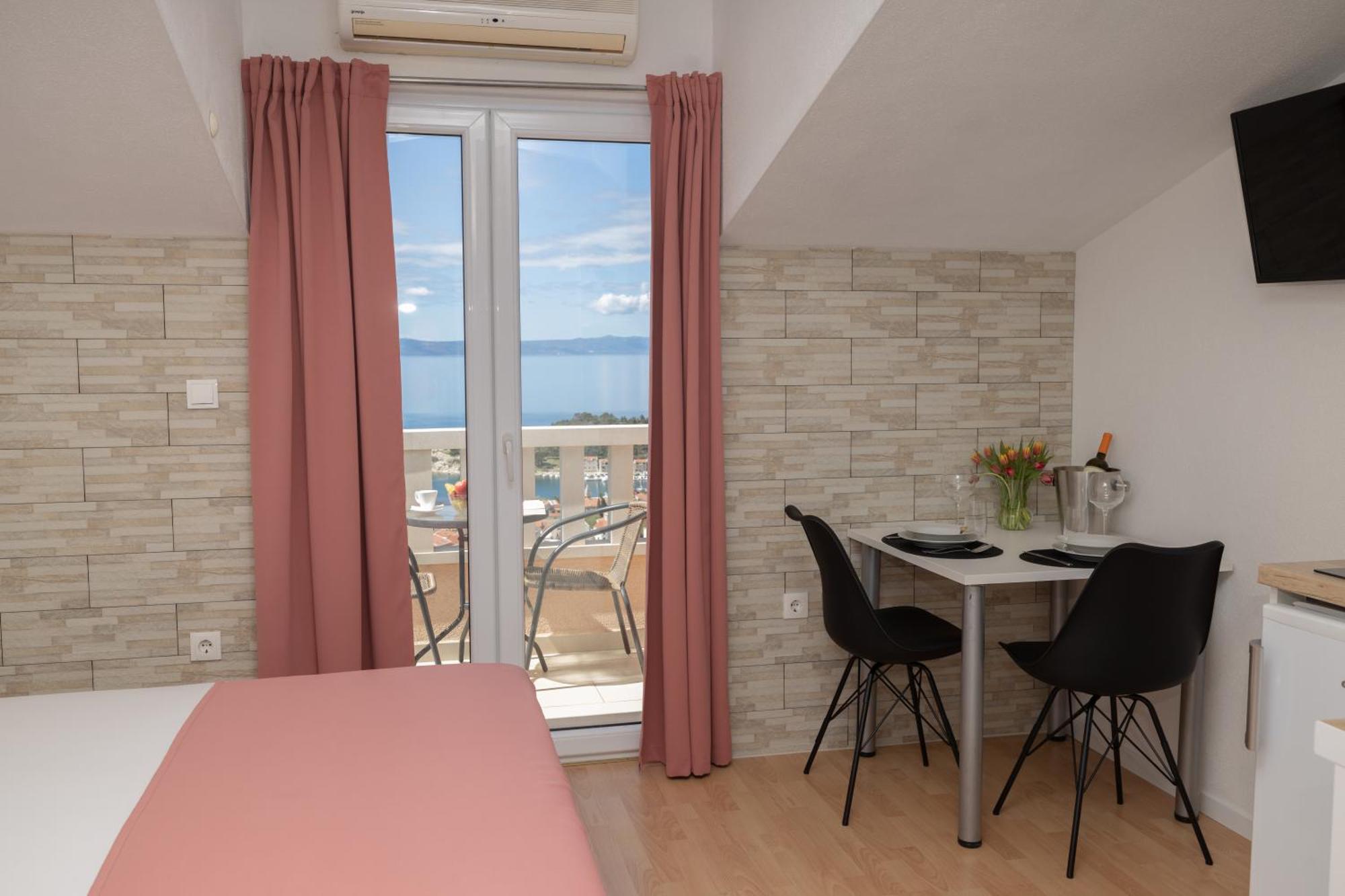 Apartments Rasic Макарска Экстерьер фото
